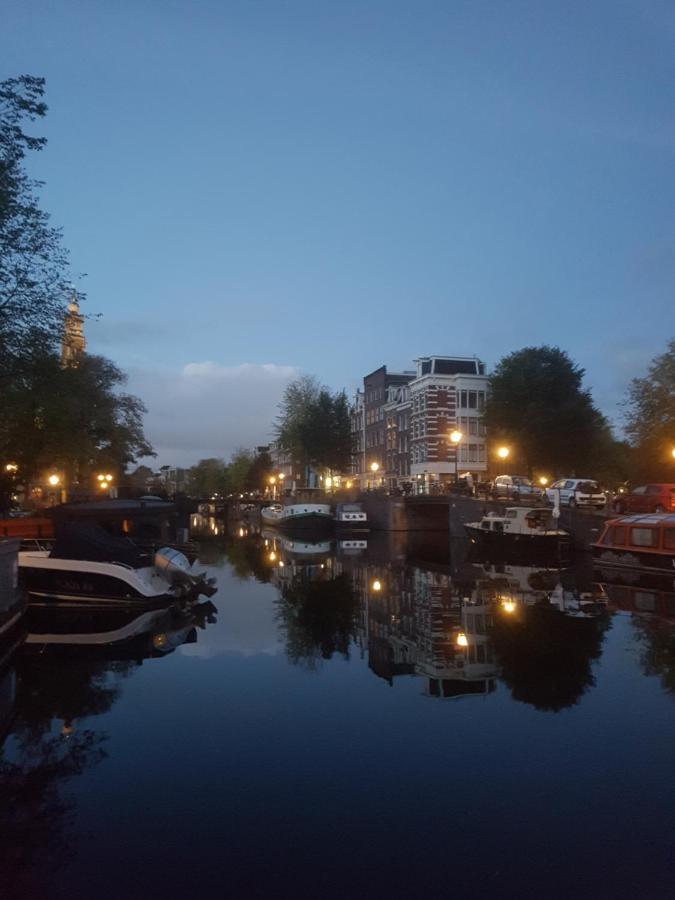 Pantheos Top Houseboat Amsterdam Bagian luar foto